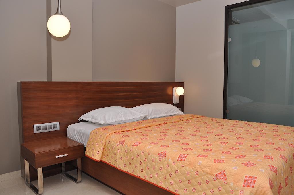 Hotel Imperial Executive, Andheri Mumbai Ngoại thất bức ảnh