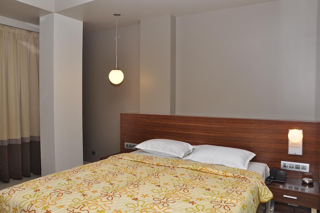 Hotel Imperial Executive, Andheri Mumbai Ngoại thất bức ảnh