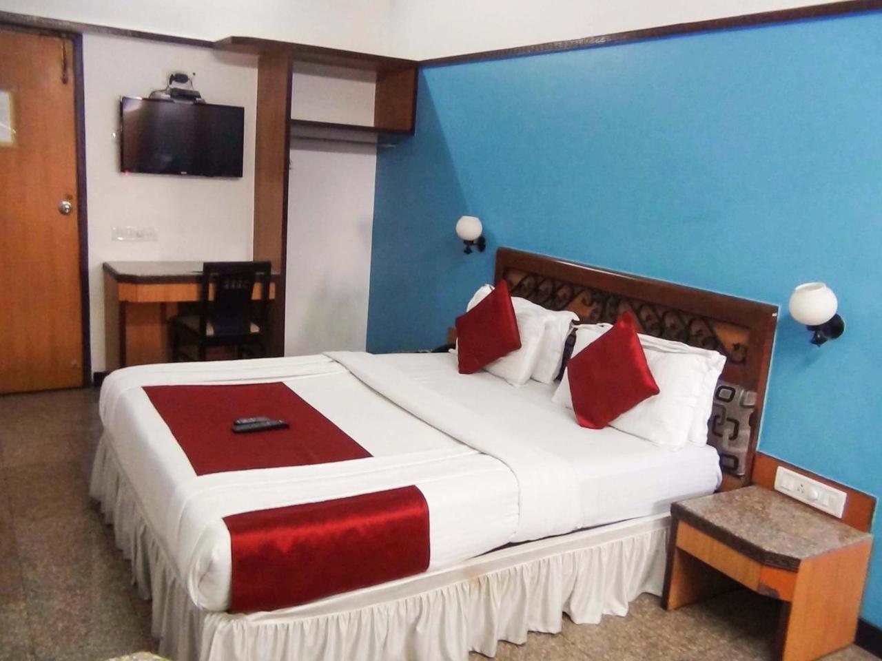 Hotel Imperial Executive, Andheri Mumbai Ngoại thất bức ảnh